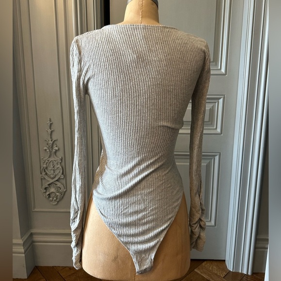 Free People grey vneck body suit size S - Picture 2 of 4